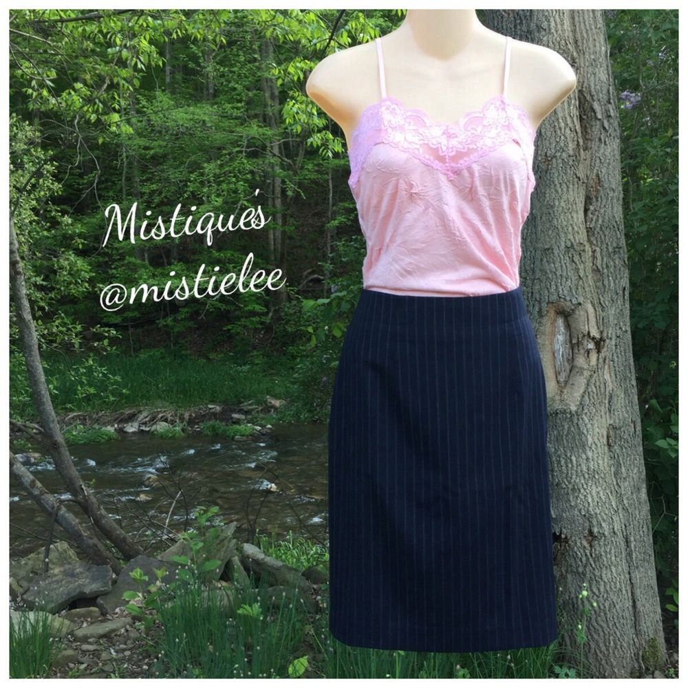 FormaL Navy Pint Stripe Tailored Skirt Size 6